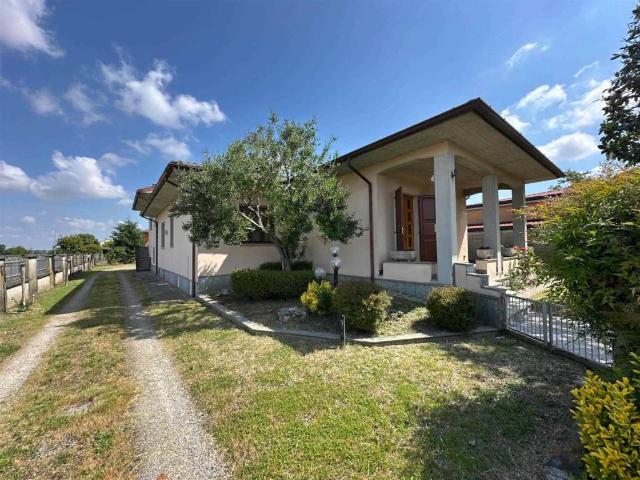 Villa Indipendente in vendita a Inverno E Monteleone, Lombardia