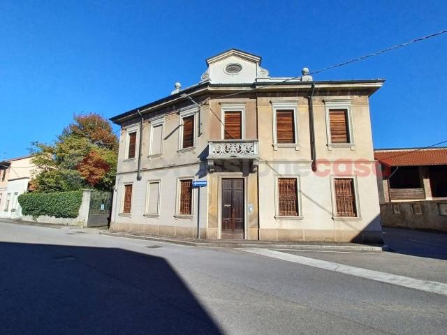 Villa Indipendente in vendita a Inveruno, Lombardia