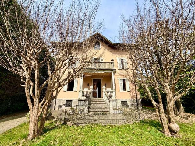 Villa Indipendente in vendita a Piemonte, Novara