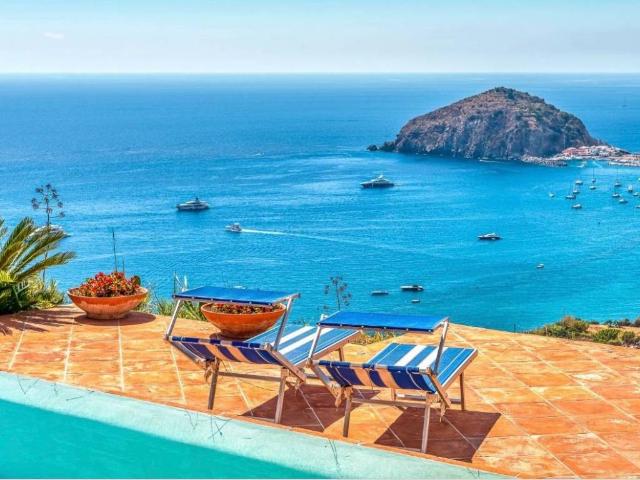Villa Indipendente in vendita a Ischia, Campania