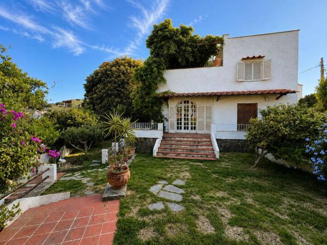 Villa Indipendente in vendita a Ischia, Campania