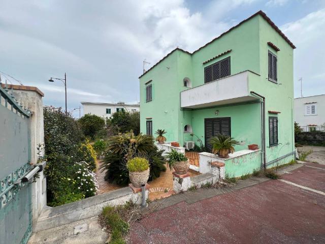 Villa Indipendente in vendita a Piripissa, Ischia