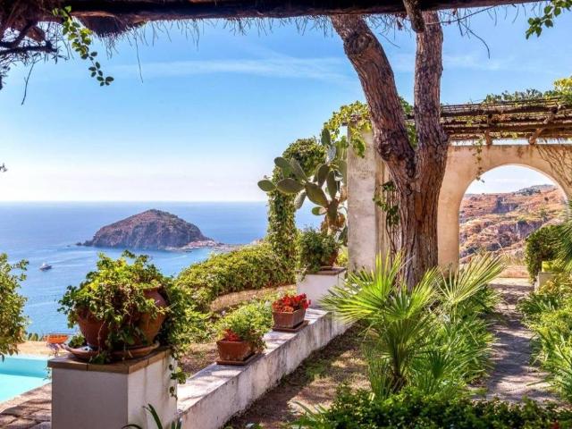 Villa Indipendente in vendita a Ischia, Campania
