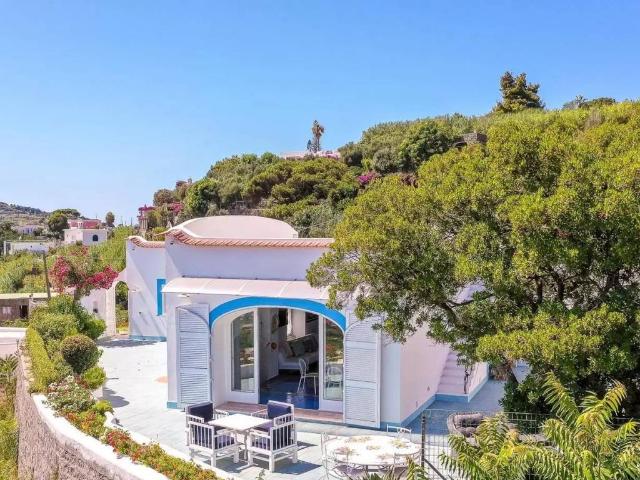 Villa Indipendente in vendita a Ischia, Campania