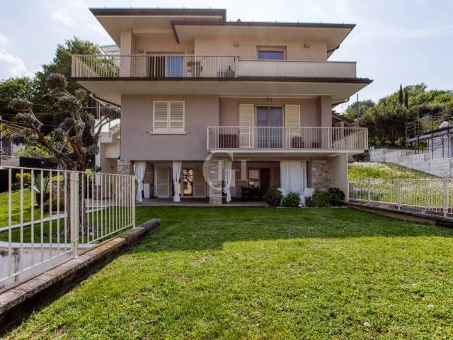 Villa Indipendente in vendita a Comunità montana del Sebino bresciano, Iseo