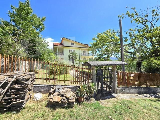 Villa Indipendente in vendita a Isernia, Molise