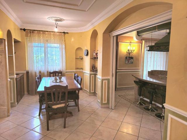 Villa Indipendente in vendita a Isernia, Molise