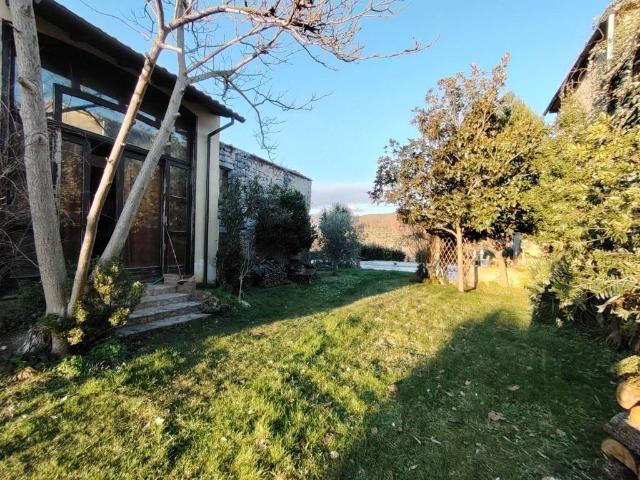 Villa Indipendente in vendita a Isernia, Molise