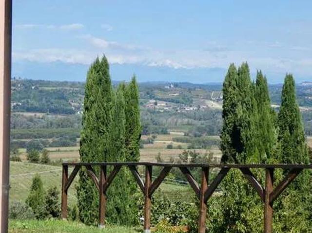 Villa Indipendente in vendita a Piemonte, Asti