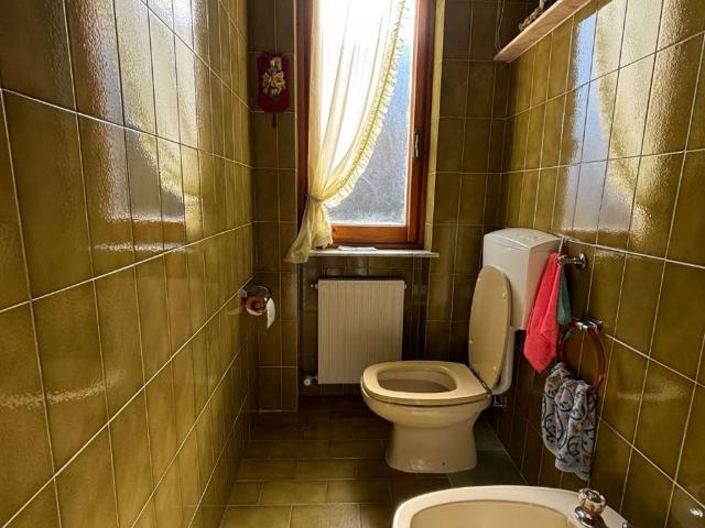 Villa Indipendente in vendita a Isola Del Cantone, Liguria