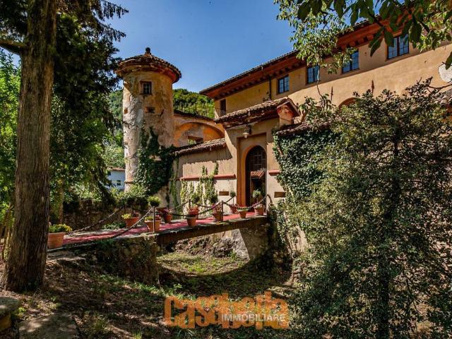 Villa Indipendente in vendita a Isola Del Cantone, Liguria