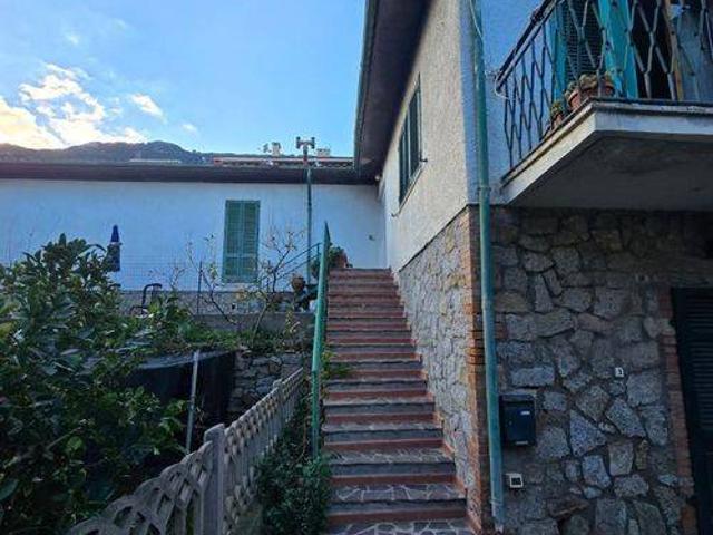 Villa Indipendente in vendita a Isola del Giglio, Giglio Porto