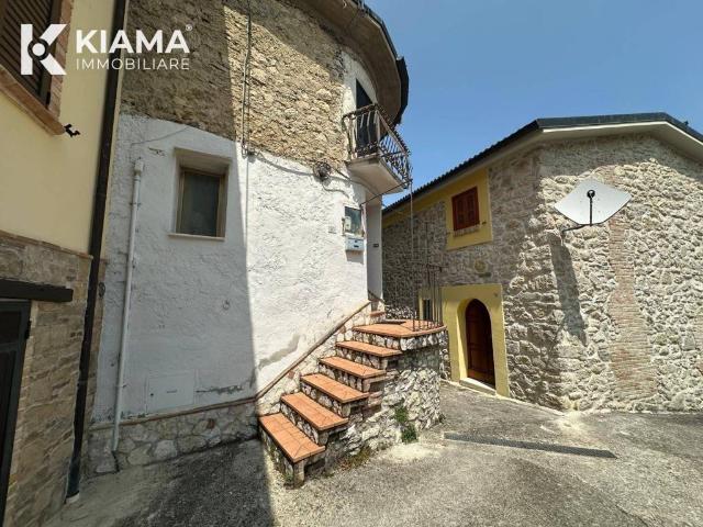 Villa Indipendente in vendita a Isola Del Gran Sasso, Abruzzo