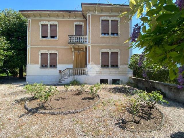 Villa Indipendente in vendita a Isola Della Scala, Veneto