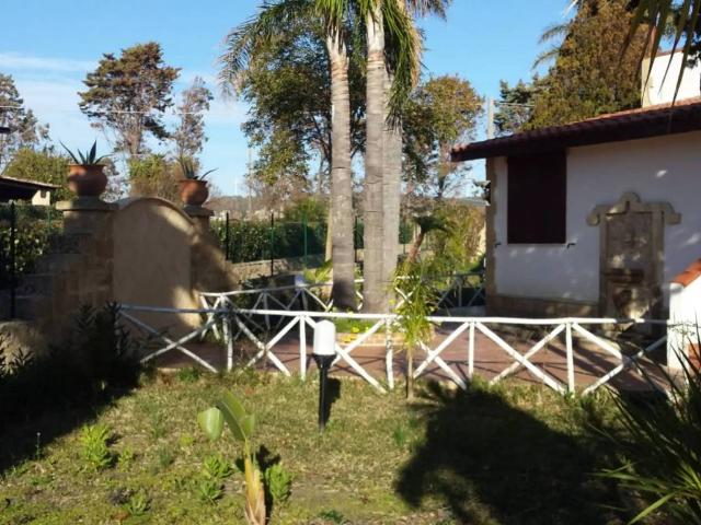 Villa Indipendente in vendita a Campolongo, Calabria