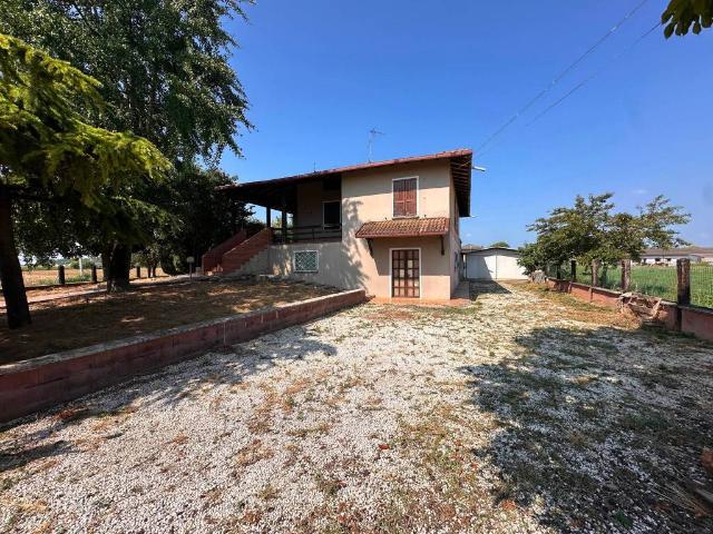 Villa Indipendente in vendita a Isorella, Lombardia