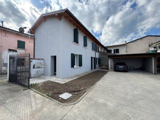 Villa Indipendente in vendita a Isorella, Lombardia