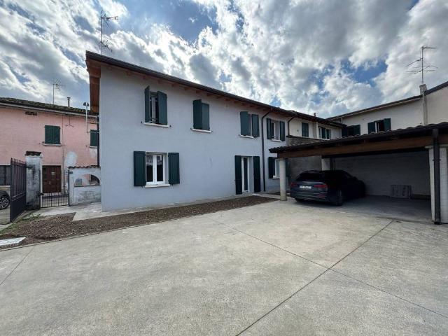 Villa Indipendente in vendita a Isorella, Lombardia