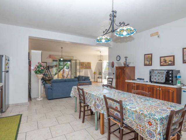 Villa Indipendente in vendita a Marina di Marza, Ispica