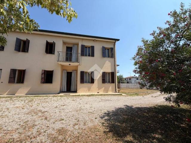 Villa Indipendente in vendita a Istrana, Veneto