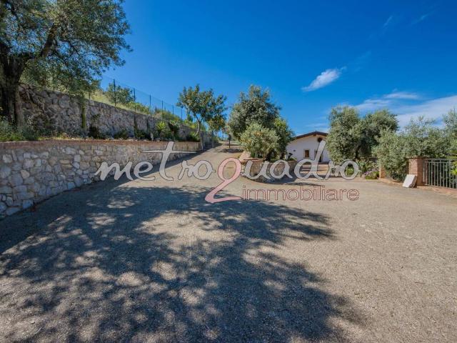 Villa Indipendente in vendita a Itri, Lazio