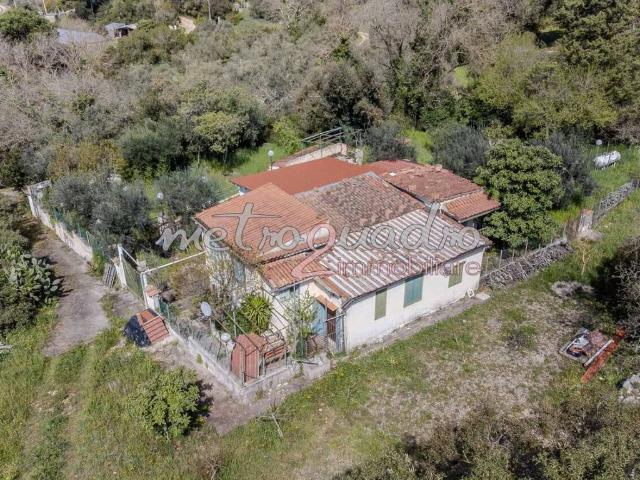 Villa Indipendente in vendita a Itri, Lazio