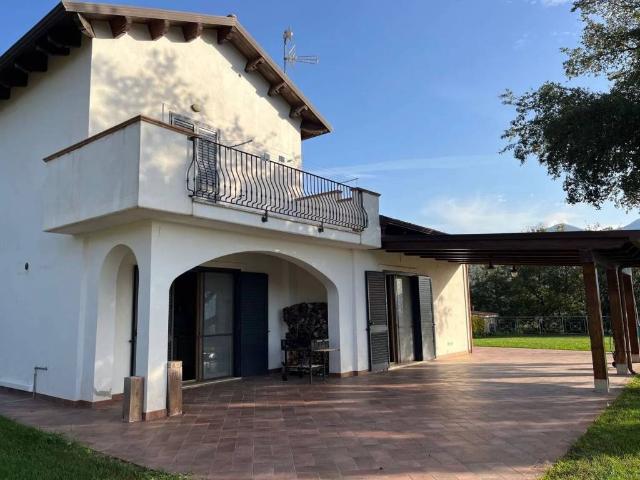 Villa Indipendente in vendita a Itri, Lazio