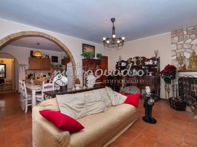 Villa Indipendente in vendita a Campiglioni, Itri