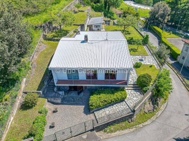 Villa Indipendente in vendita a Borghetto, Piemonte