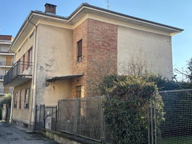 Villa Indipendente in vendita a San Lorenzo, Piemonte