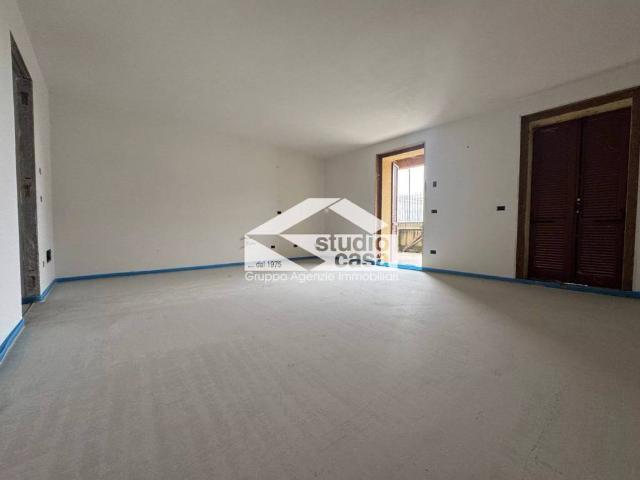 Villa Indipendente in vendita a Izano, Lombardia