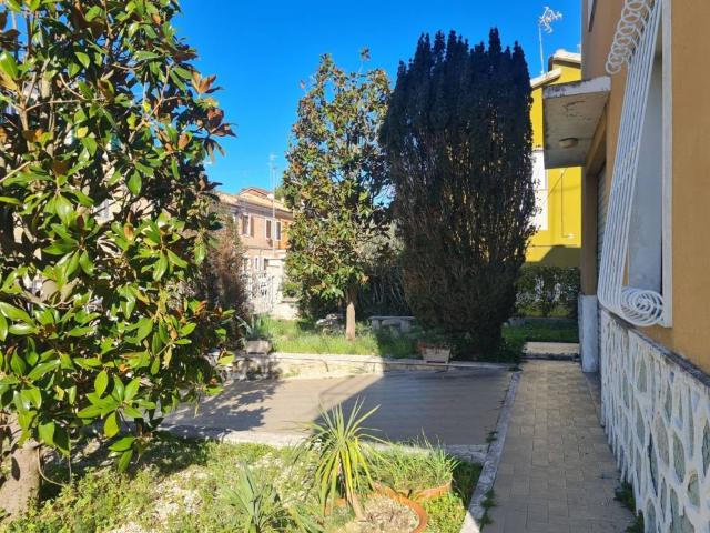 Villa Indipendente in vendita a Marche, Ancona