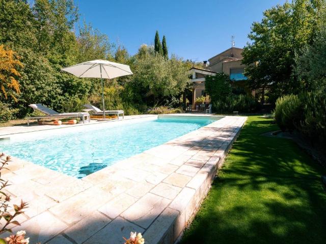 Villa Indipendente in vendita a Jesi, Ancona