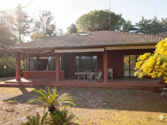 Villa Indipendente in vendita a Santa Lucia, Marche