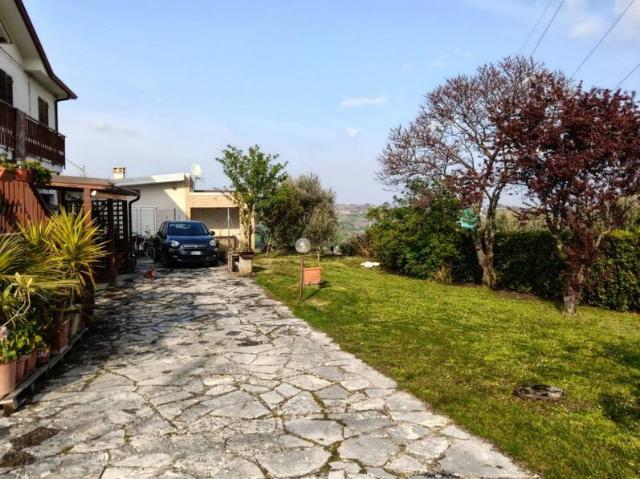 Villa Indipendente in vendita a Marche, Ancona