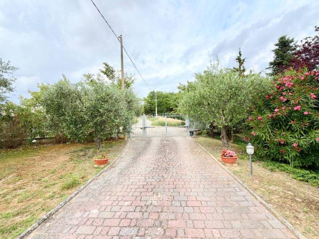 Villa Indipendente in vendita a Marche, Ancona