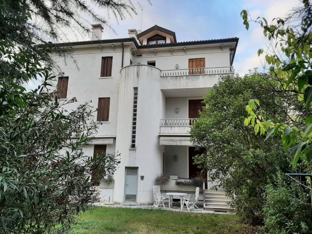 Villa Indipendente in vendita a Jesolo, Veneto