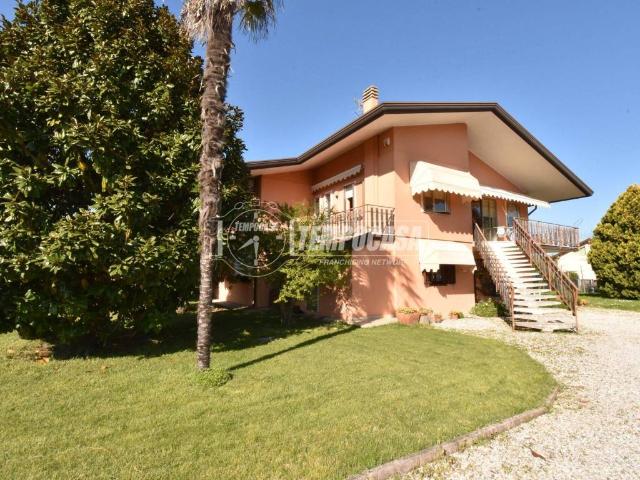 Villa Indipendente in vendita a Jesolo, Veneto