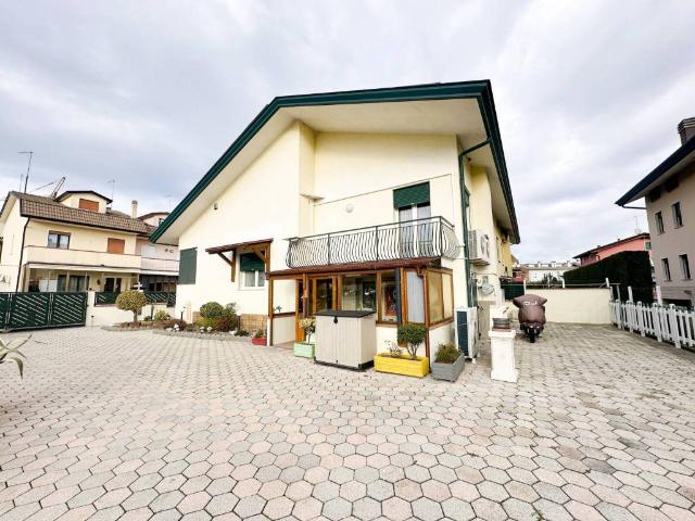 Villa Indipendente in vendita a Jesolo, Veneto