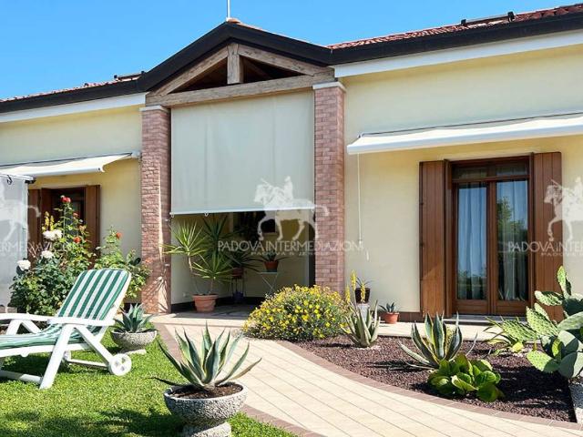 Villa Indipendente in vendita a Jesolo, Veneto
