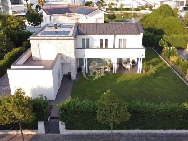 Villa Indipendente in vendita a Lido di Jesolo, Jesolo