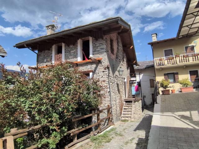 Villa Indipendente in vendita a Pompiod, Jovençan