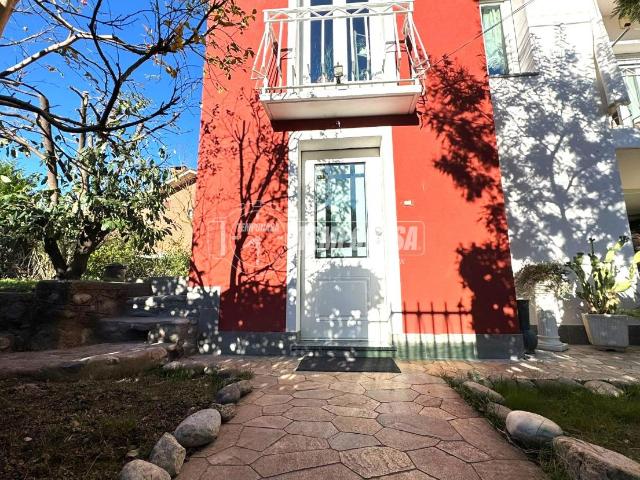 Villa Indipendente in vendita a Unione Montana di Comuni delle Valli di Lanzo, Ceronda e Casternone, Piemonte