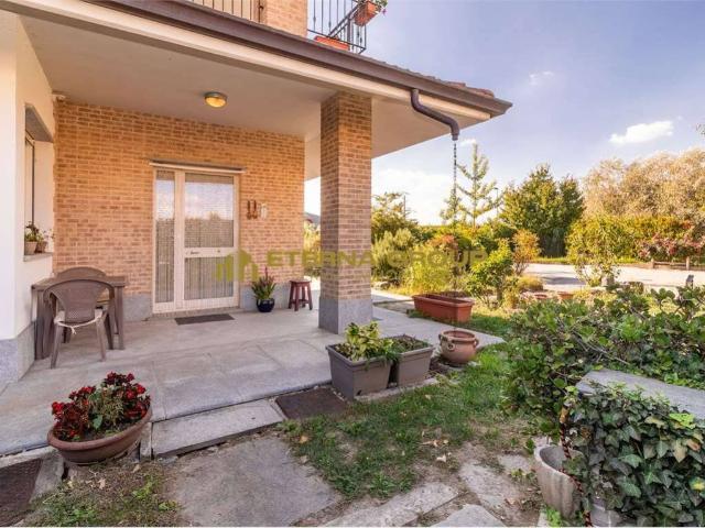 Villa Indipendente in vendita a Tetti Sagrini, La Loggia