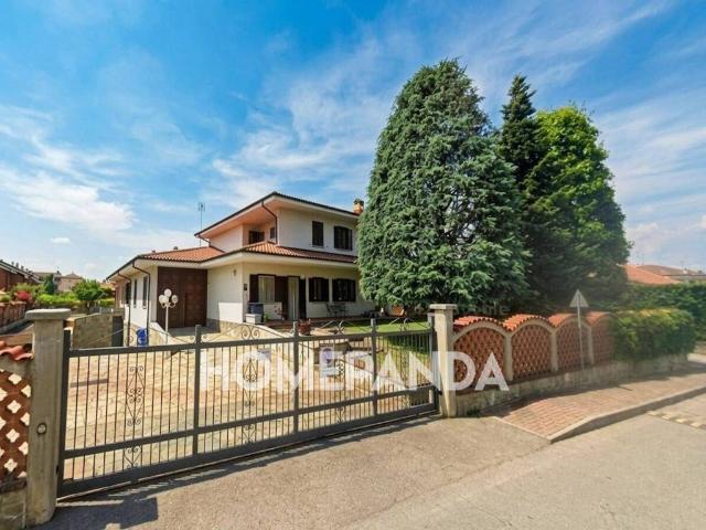 Villa Indipendente in vendita a La Loggia, Torino