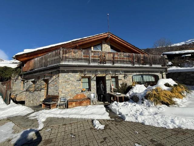 Villa Indipendente in vendita a La Salle, Aosta