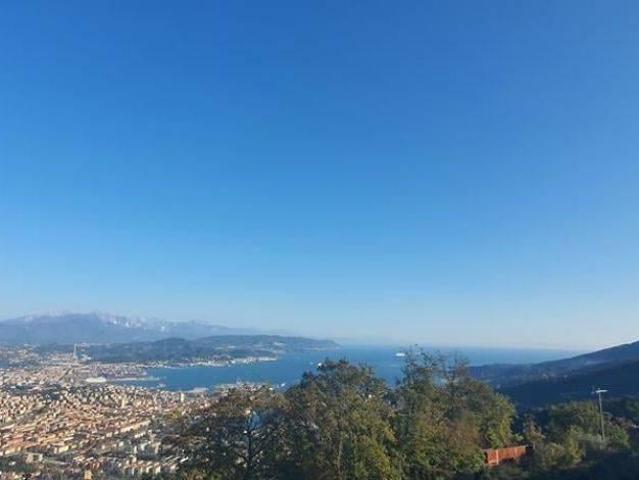 Villa Indipendente in vendita a Ronco Vecchiora, La Spezia