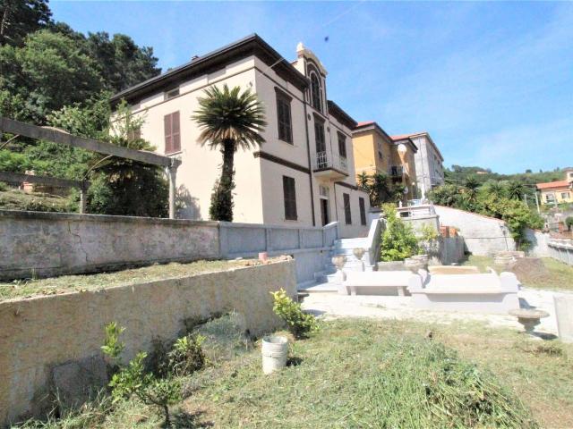 Villa Indipendente in vendita a Ruffino, La Spezia