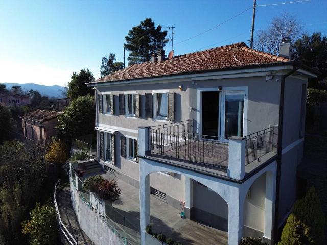 Villa Indipendente in vendita a Montalbano, La Spezia
