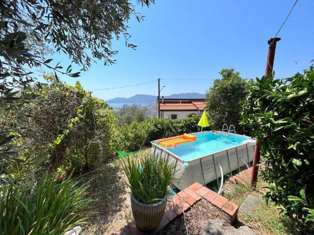 Villa Indipendente in vendita a San Venerio, La Spezia
